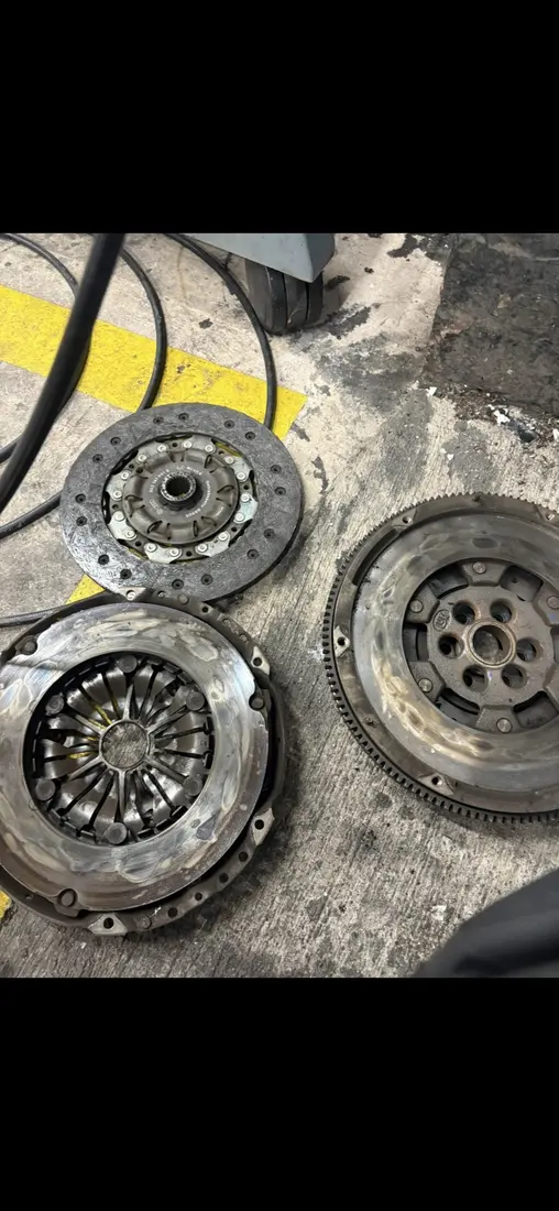 Clutch replacement work by NR Mobile Autocare